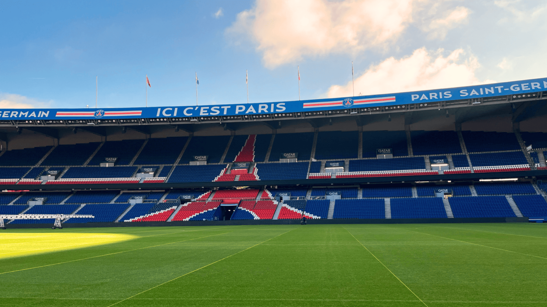 <small>EXPERIÊNCIA IMPERDÍVEL: </small>Tour PSG Paris no Parc des Princes