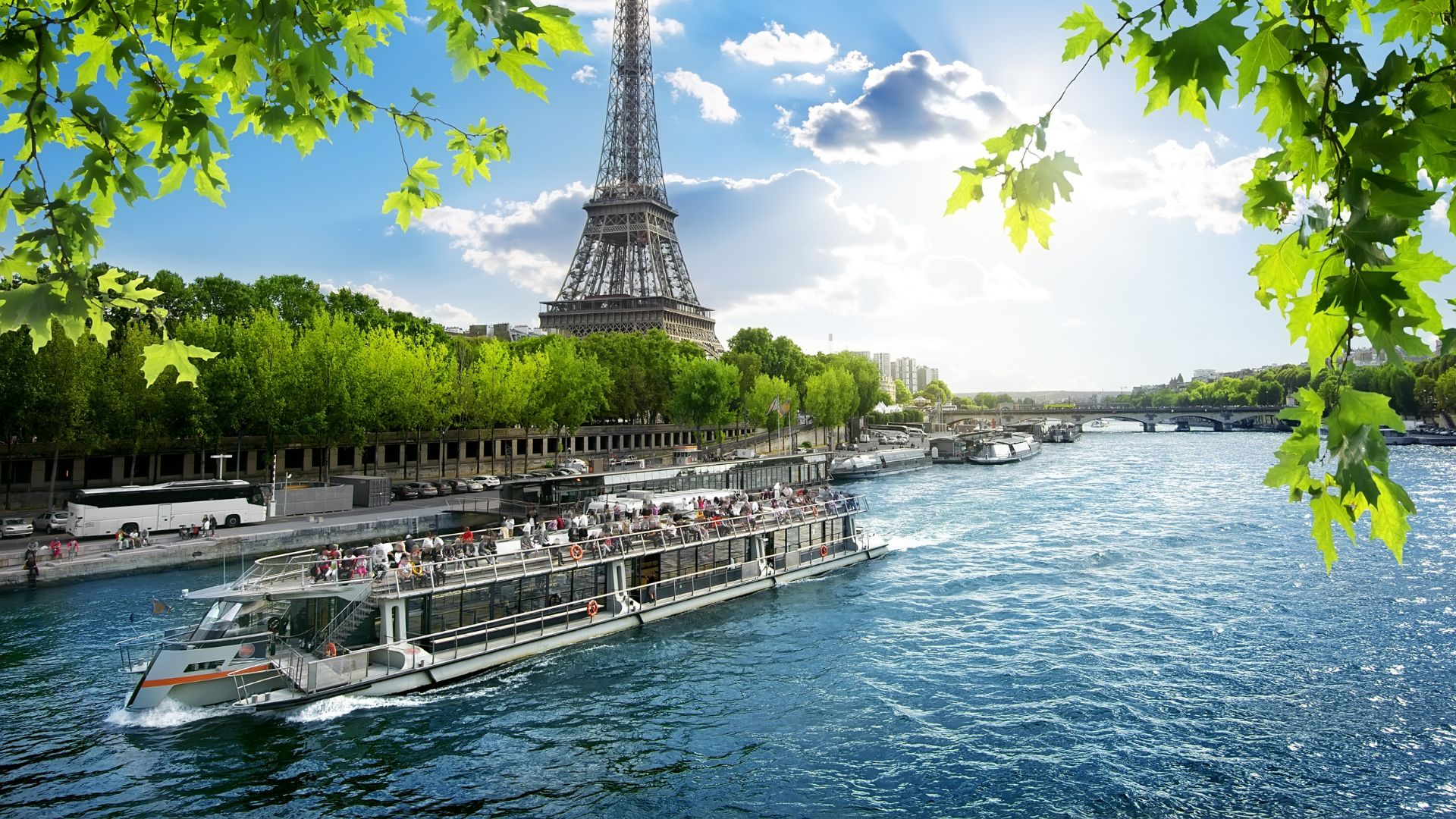 <small>CRUZEIRO NO RIO SENA: </small>Uma Experiência Imperdível em Paris