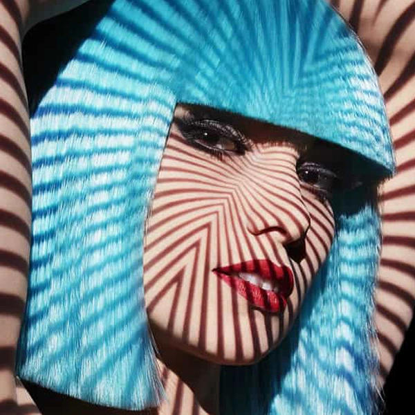 Cabarés em Paris: CRAZY HORSE