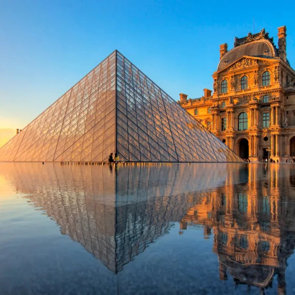 ATELIÊS PARA CRIANÇAS NO MUSEU DO LOUVRE