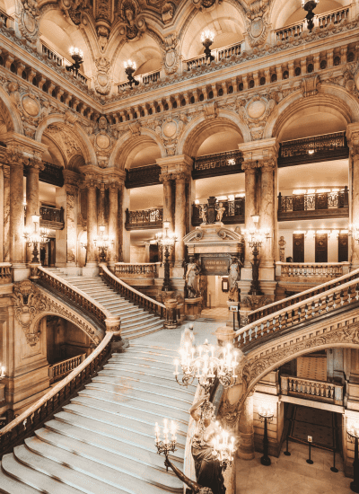 Interior da Ópera Garnier em Paris - Grand Foyer e detalhes artísticos
